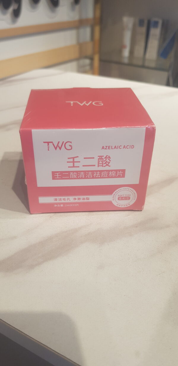 TWG Azelaic Acid Cleansing Acne Pads TWG Azelaic Acid Cleansing Acne Pads – Cotons Nettoyants à l’Acide Azélaïque 55 pièces